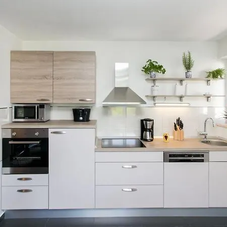 Lapad Bay- Luxury Two-bedroom With Balcony Black-ivani Evi Appartement