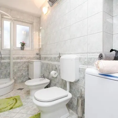 Lapad Bay- Luxury Two-bedroom With Balcony Black-ivani Evi
