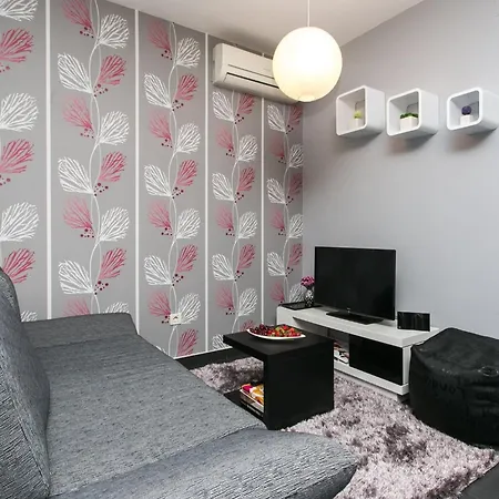Lapad Bay- Luxury Two-bedroom With Balcony Black-ivani Evi *