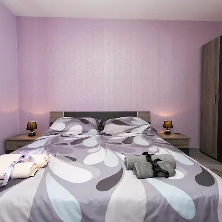 Apartman Lapad Bay- Luxury Two-bedroom With Balcony Black-ivani Evi